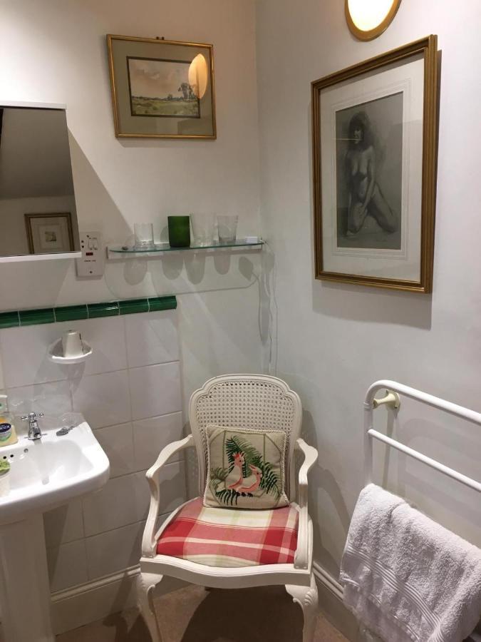 The Old Rectory Bed & Breakfast Абъргавени Екстериор снимка